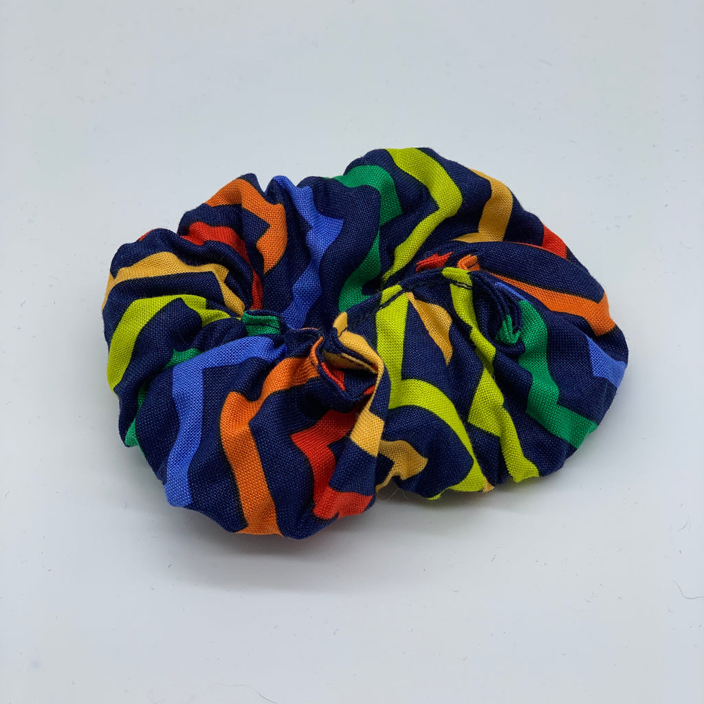 Zig Zag Scrunchie - 90s Fashion Scrunchie