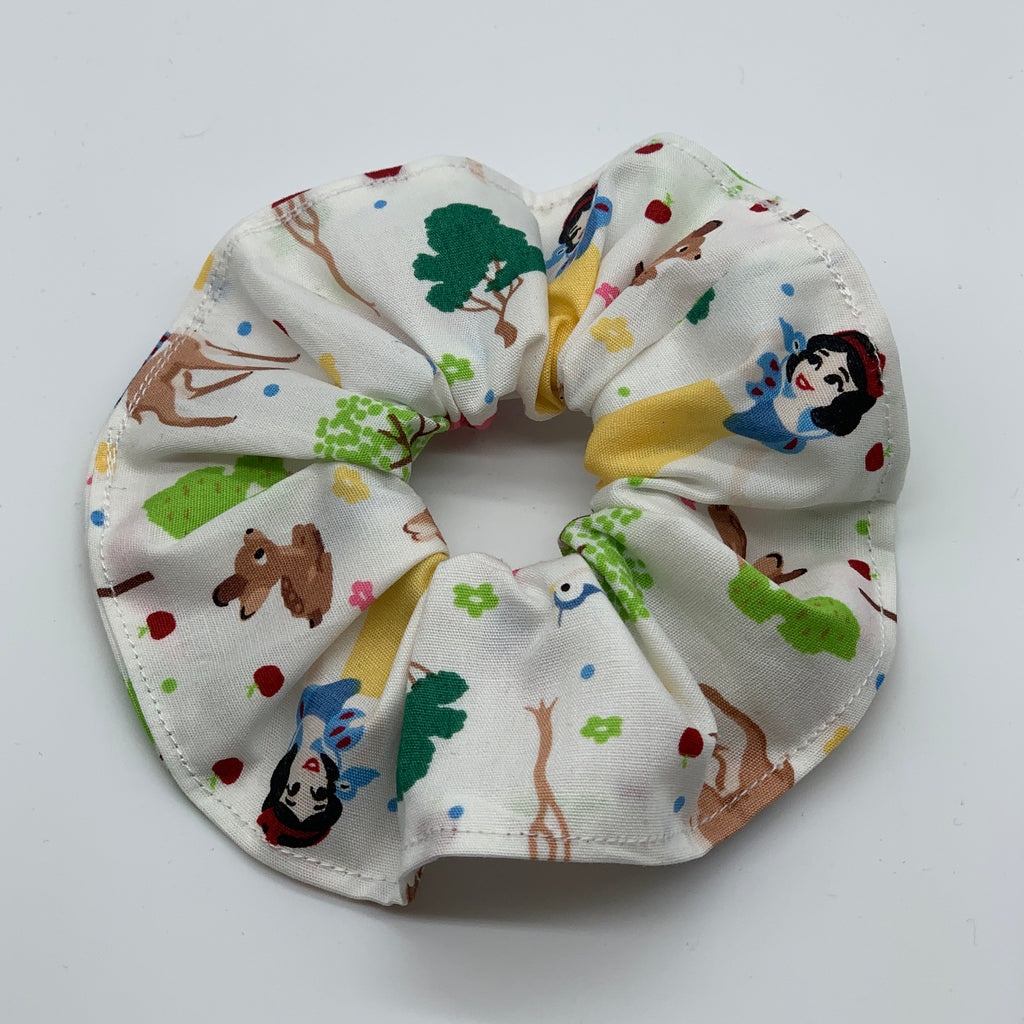 Snow White Scrunchie - 90s Fashion Scrunchie