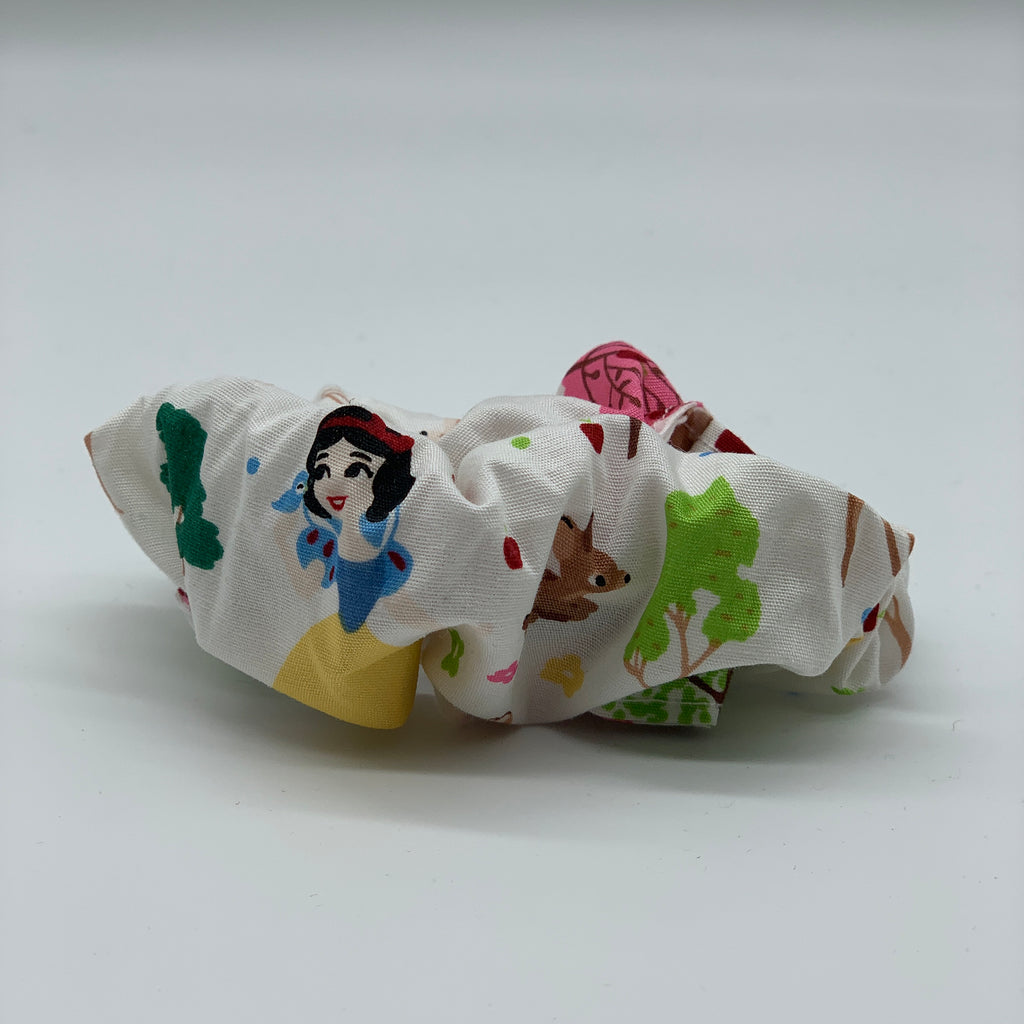 Snow White Scrunchie - 90s Fashion Scrunchie