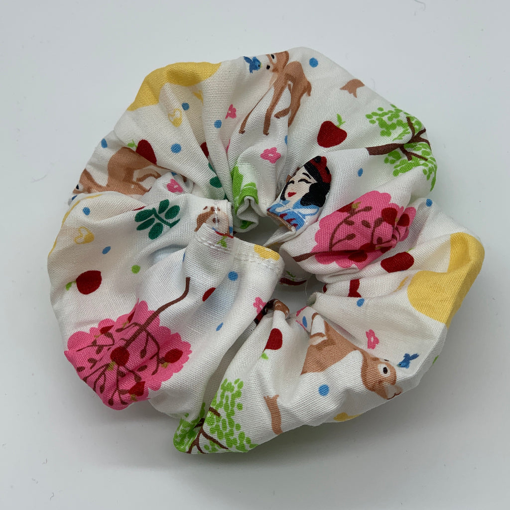 Snow White Scrunchie - 90s Fashion Scrunchie