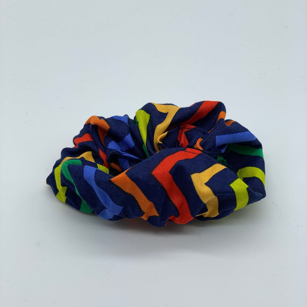 Zig Zag Scrunchie - 90s Fashion Scrunchie