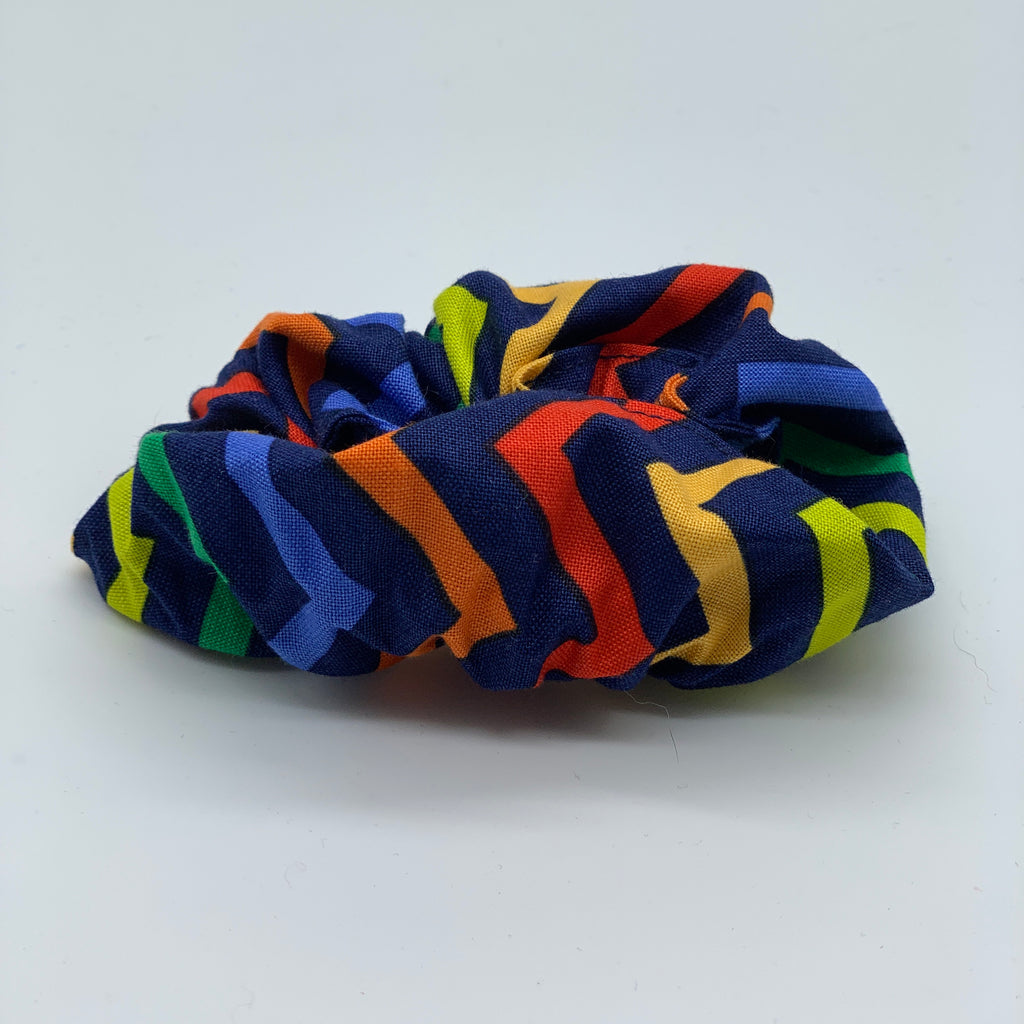 Zig Zag Scrunchie - 90s Fashion Scrunchie