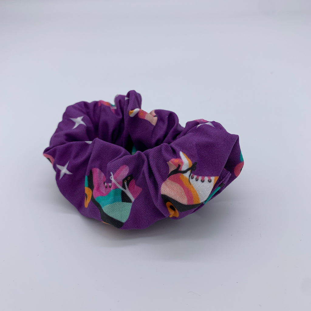 Roller Skates Scrunchie - 90s Fashion Scrunchie