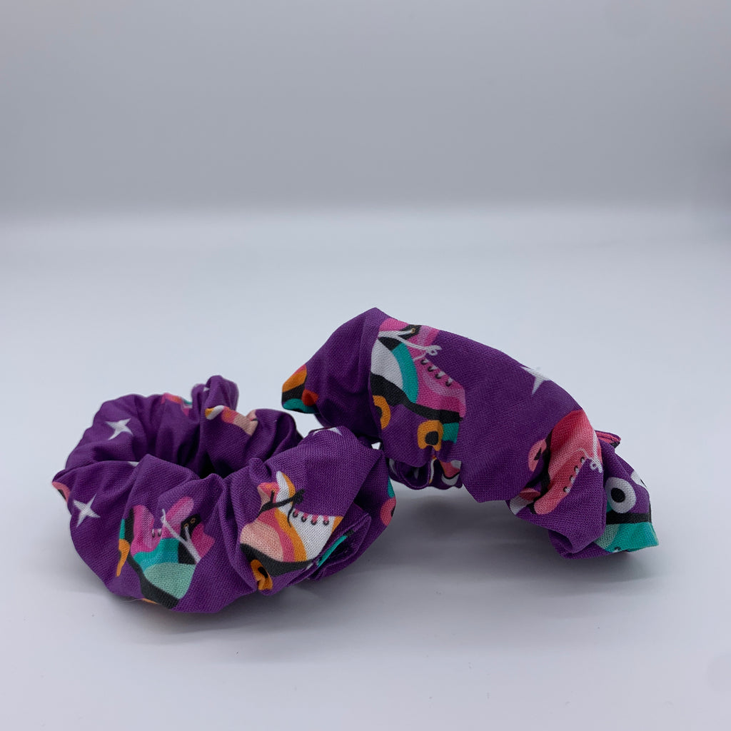 Roller Skates Scrunchie - 90s Fashion Scrunchie