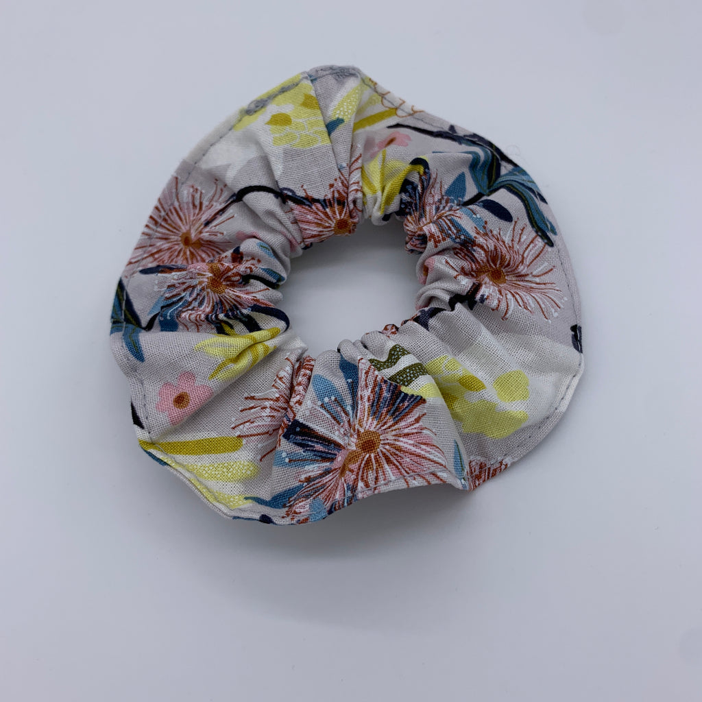 Cockatoo Scrunchie - Australiana Scrunchy - Bird Scrunchie