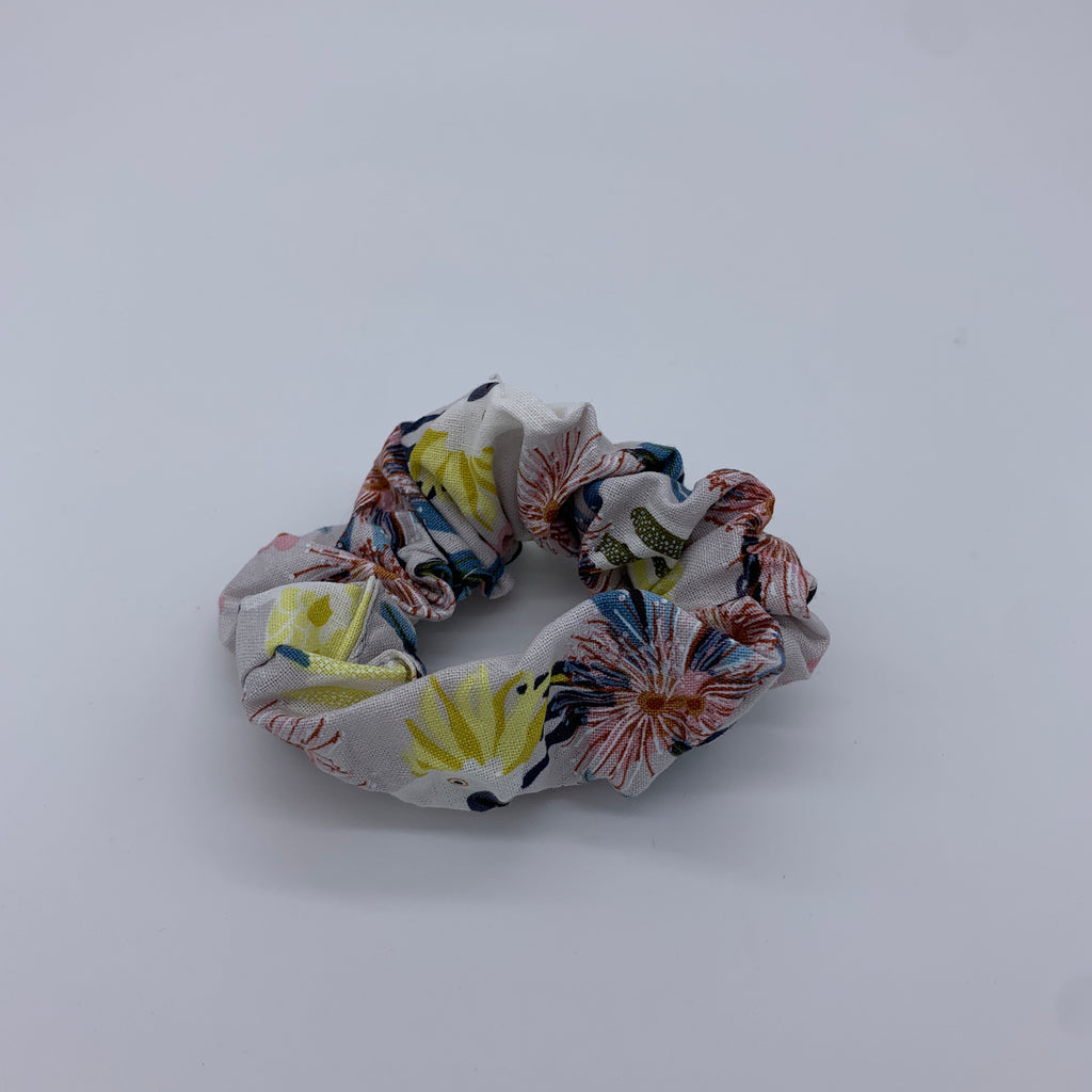 Cockatoo Scrunchie - Australiana Scrunchy - Bird Scrunchie