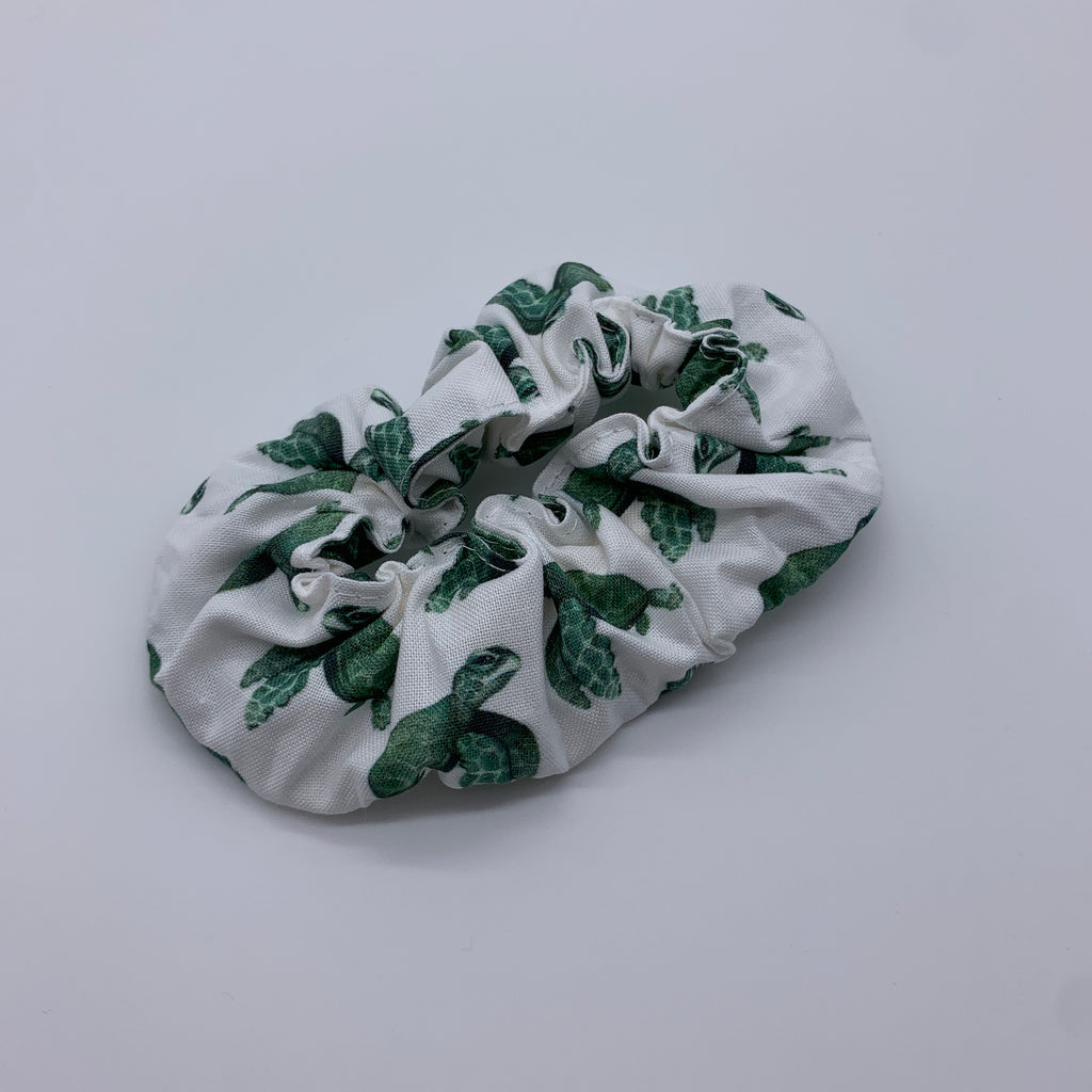 Sea Turtle Scrunchie - 1990s Inspired Fashion Scrunchie